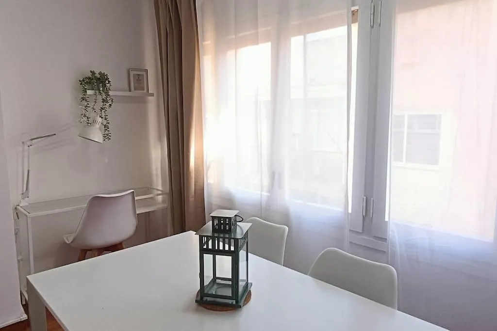 Apartamento Gran Via Para 6 En El Centro De Premia Premiá de Mar Apartman