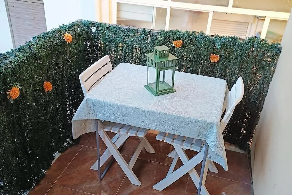 Apartamento Gran Via Para 6 En El Centro De Premia Premiá de Mar 0*,  Spanyolország